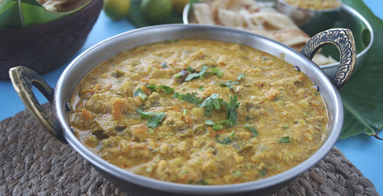 South Indian Vegetable Kurma - The Best Accompaniment to a Flaky Porotta