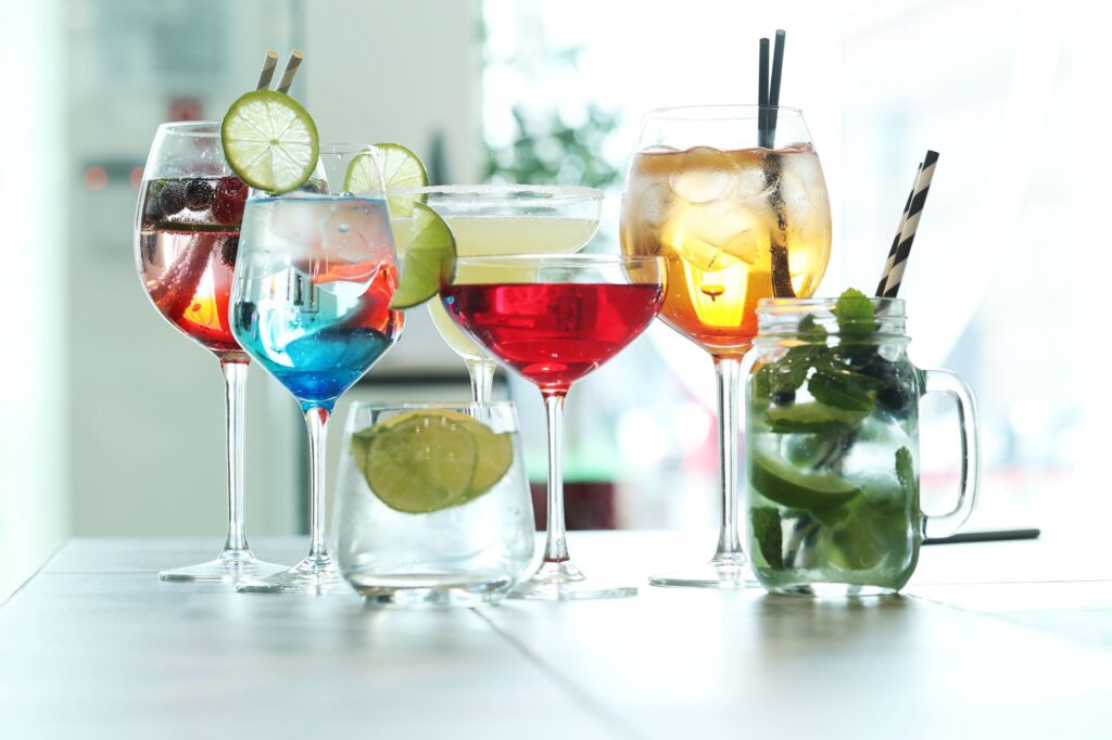Cocktails and Mocktails MustHave Drinks for Dinner Party